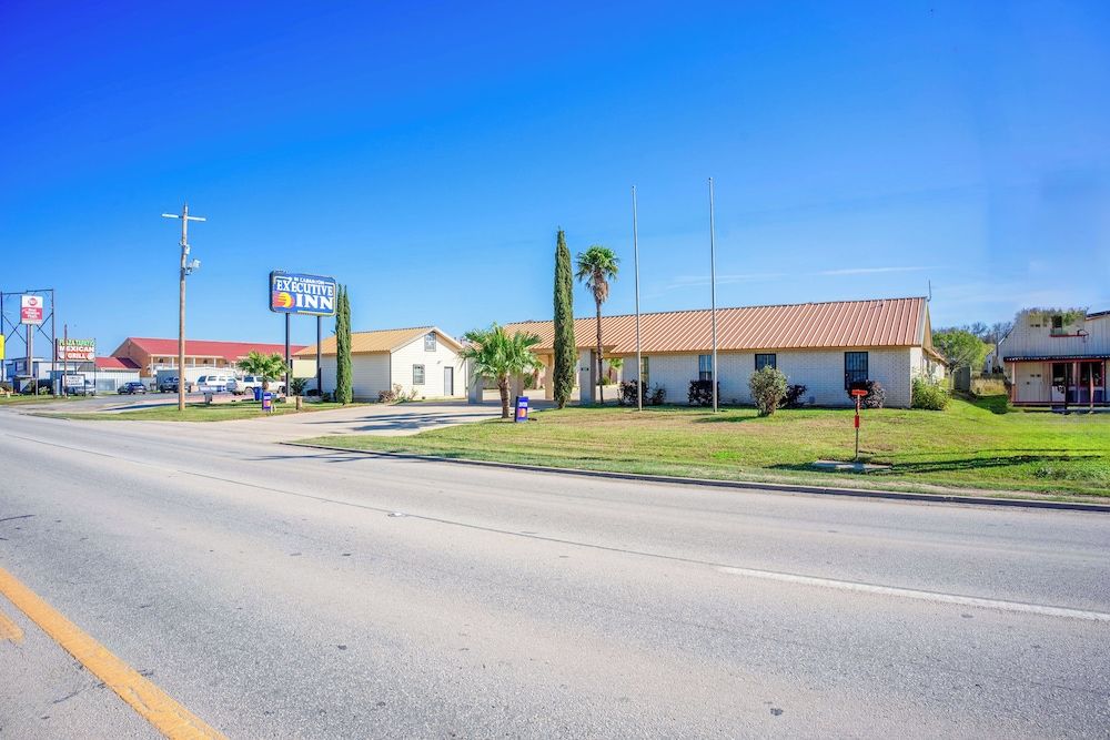 Pleasanton Executive Inn By OYO 2 étoiles à Pleasanton