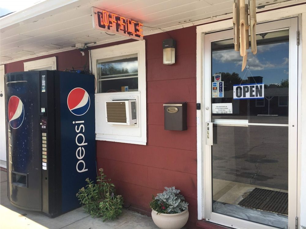 Colonial Inn Extended Stay By OYO New Ulm 2