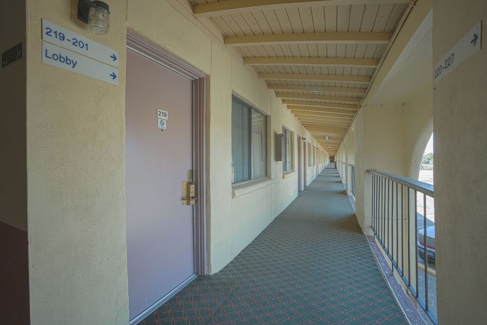 Royal Holiday Motel By Belvilla Gallup I-40 3