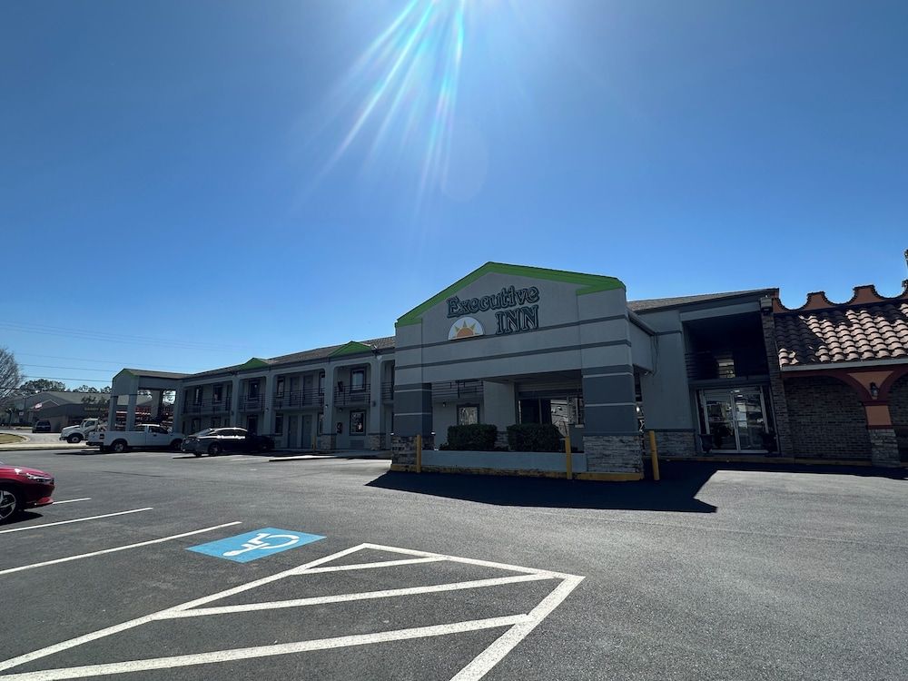 Executive Inn Locust Grove by Capital O 2 estrelas em Locust Grove