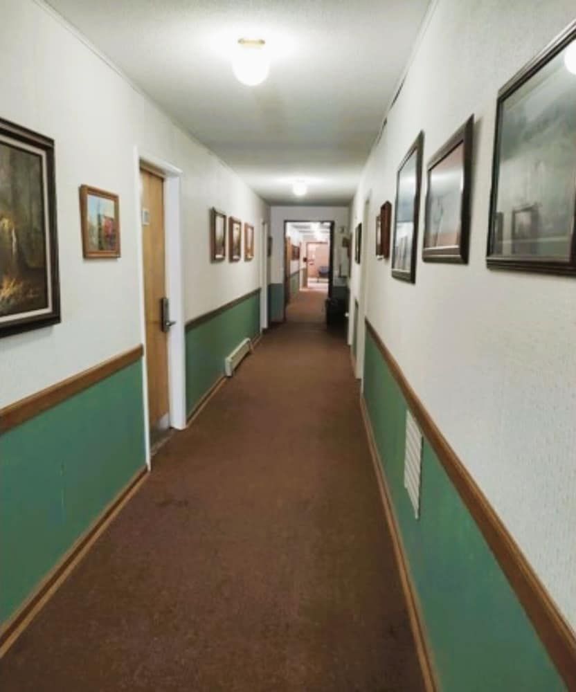 Love Hotels Voyageur by OYO at International Falls MN 2