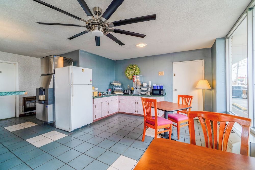 Ozark Junction mountain view by OYO 2