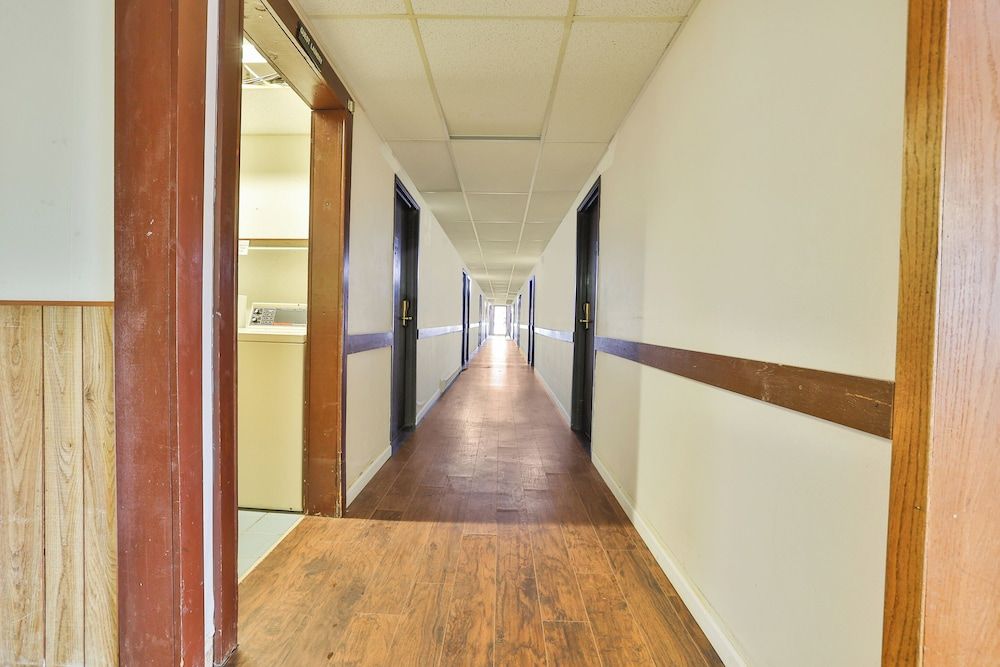 OYO Hotel Pipestone MN, Canterbury Park 3