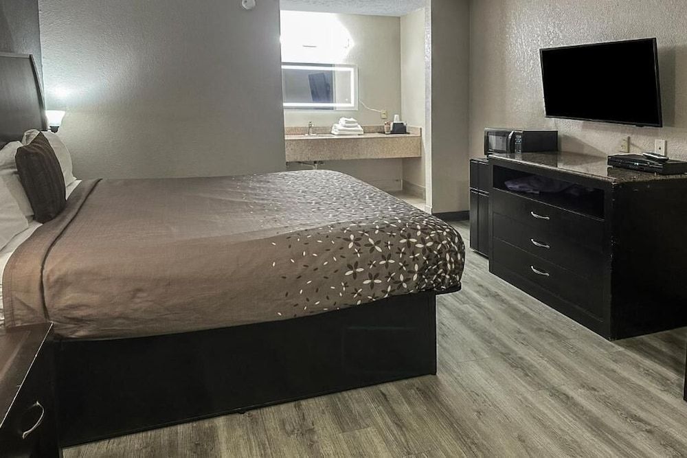 Regal Inn Guntersville Hwy 431 3