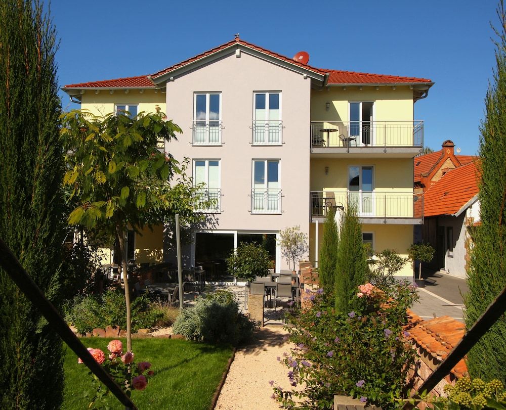 Casa Palatina Vinotel -1 étoiles à Großkarlbach