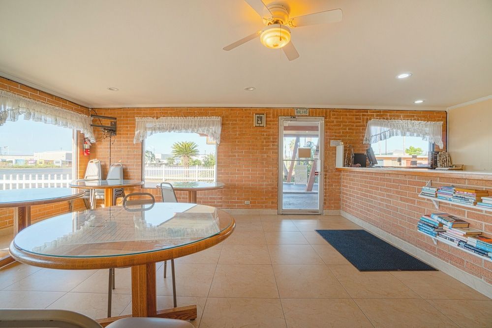 Vali Ho Motel By OYO Weslaco Mercedes 2