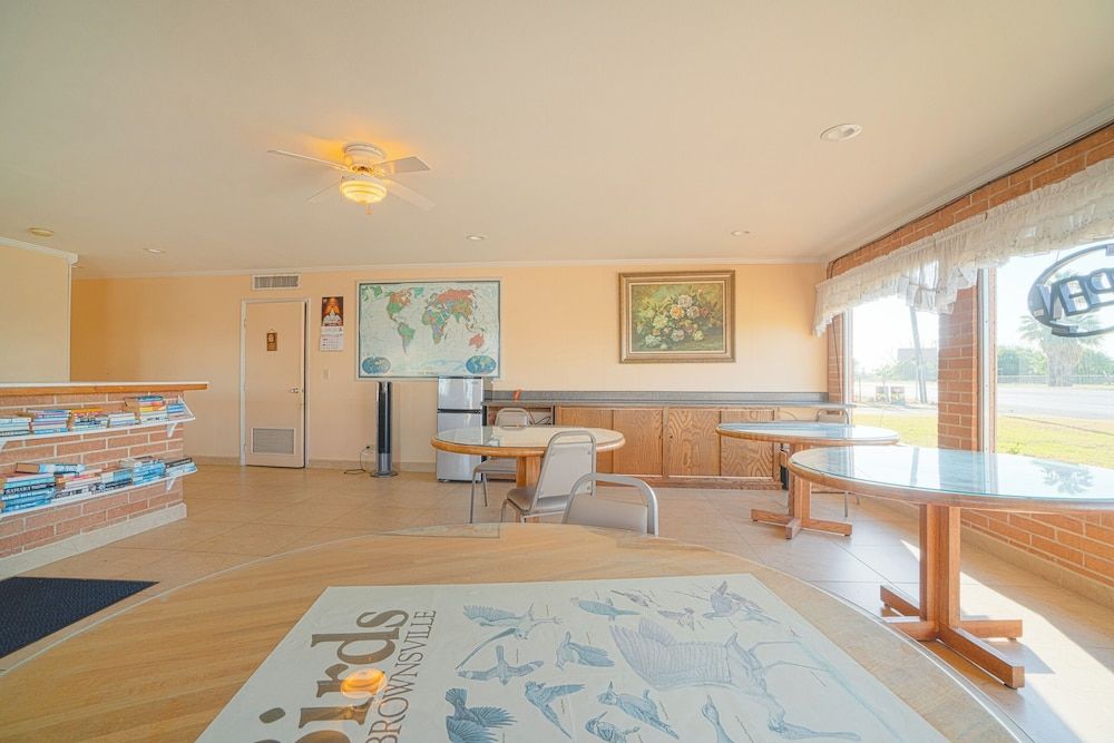 Vali Ho Motel By OYO Weslaco Mercedes 3