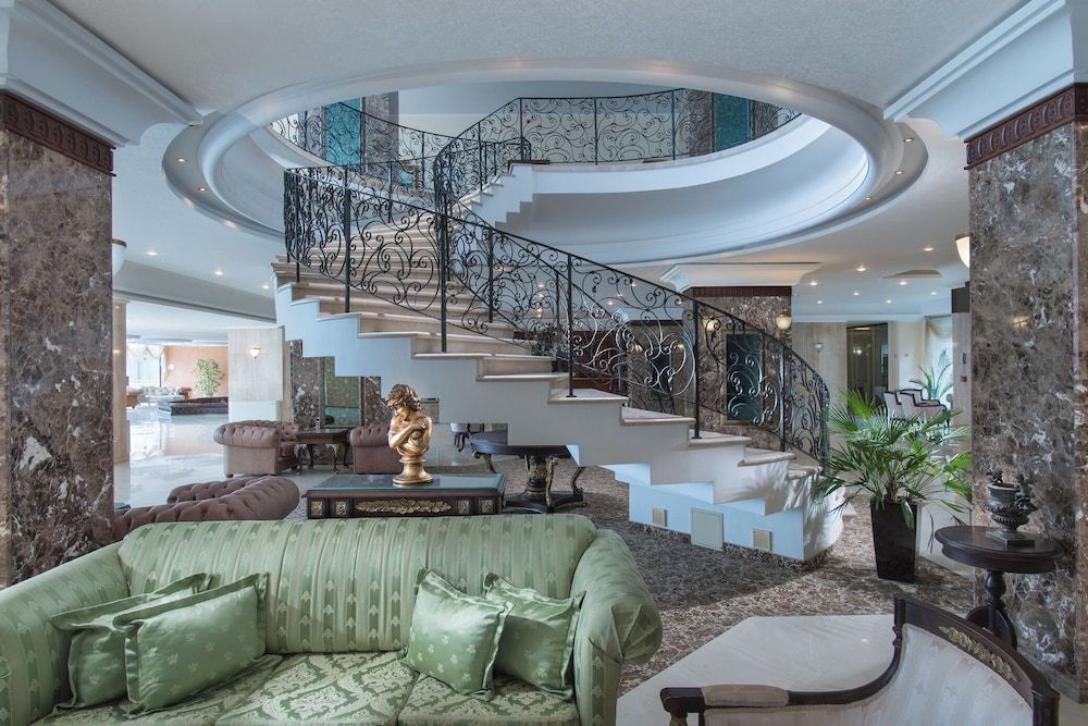 Palace Hotel - Sunny Day Resort 2