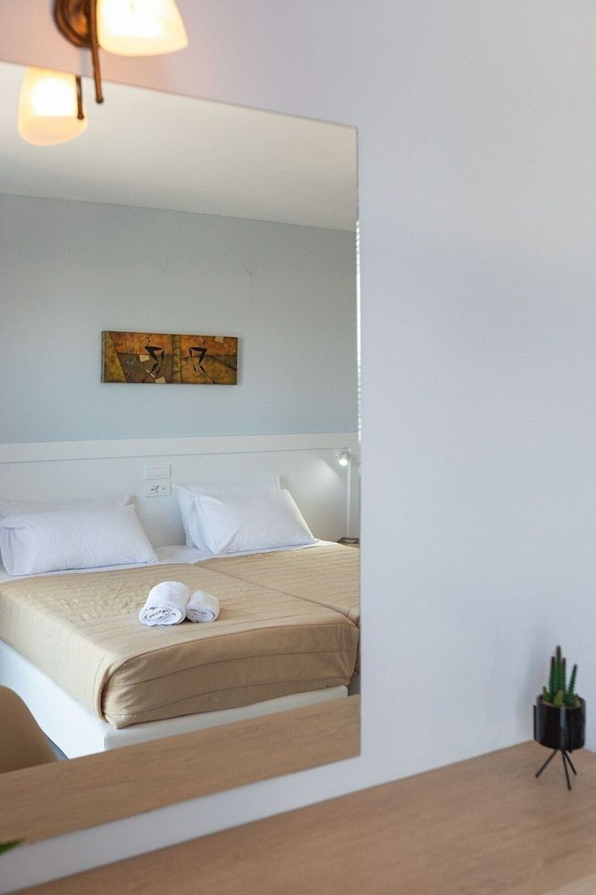Armonia Hotel by Zante Plaza 2 estrellas en Laganas