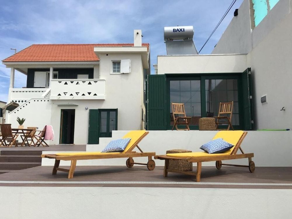 Oporto SurfLodge -1 estrelas em Cortegaça