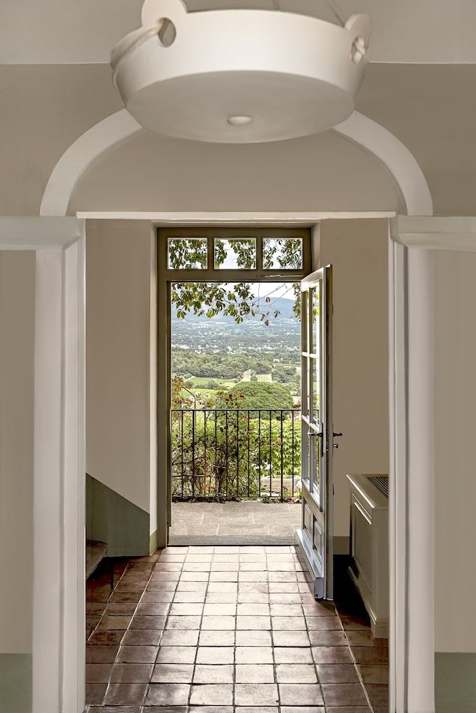 Hotel Crillon Le Brave 2