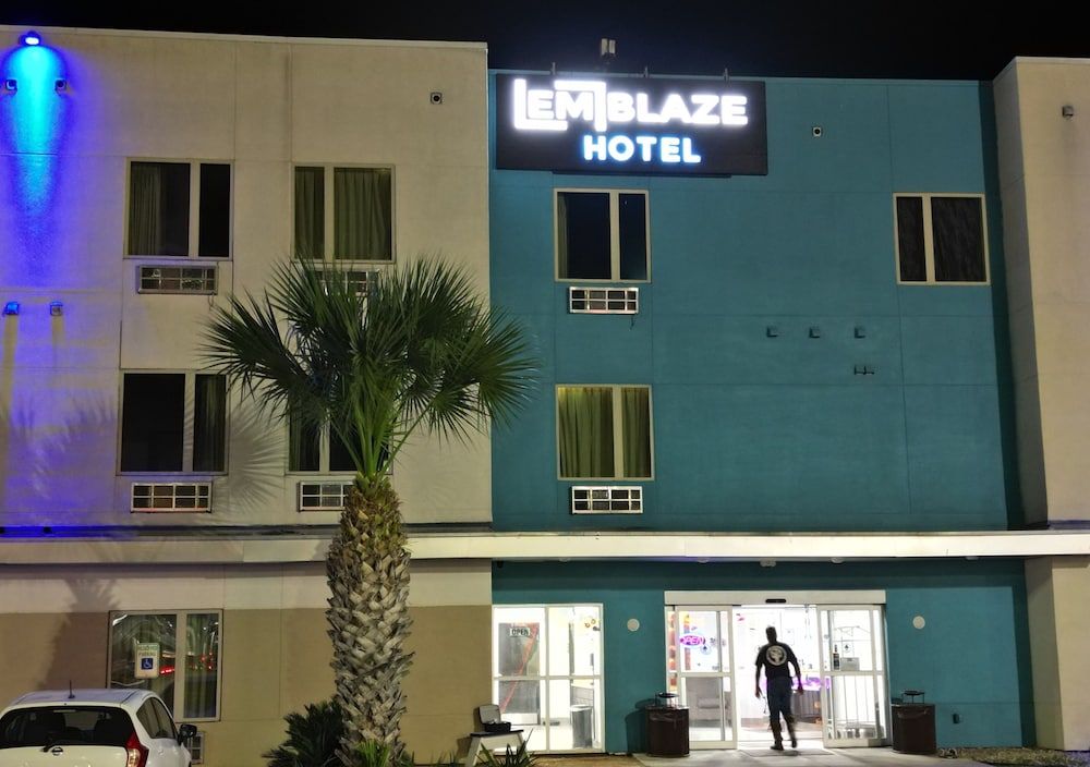 Emblaze Hotel -1 estrelas em Three Rivers