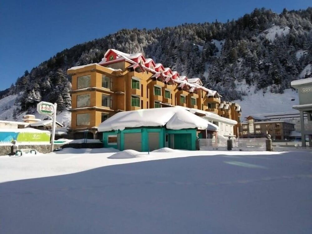 Grand Heritage Hotel Naran 2 estrelas em Nārān