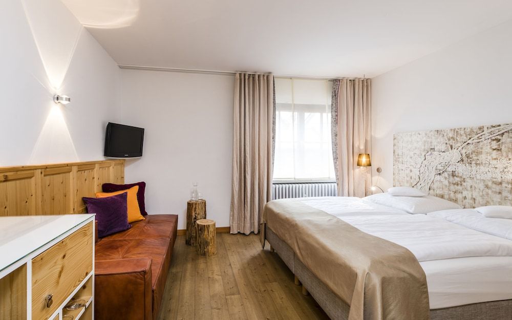 Romantik Hotel Zur Schwane 4 estrelas em Volkach