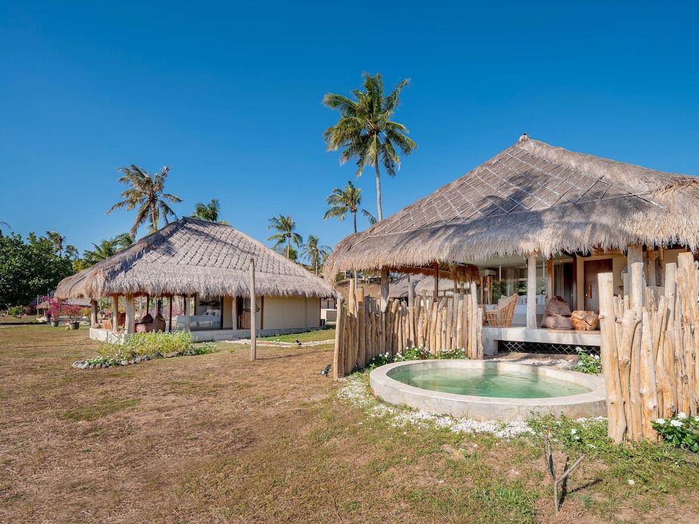 Bleu Mathis Gili Asahan 3