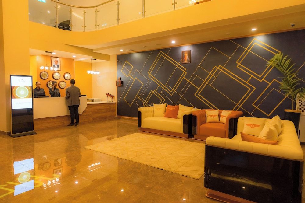 The Hut Restaurant & Boutique hotel 2