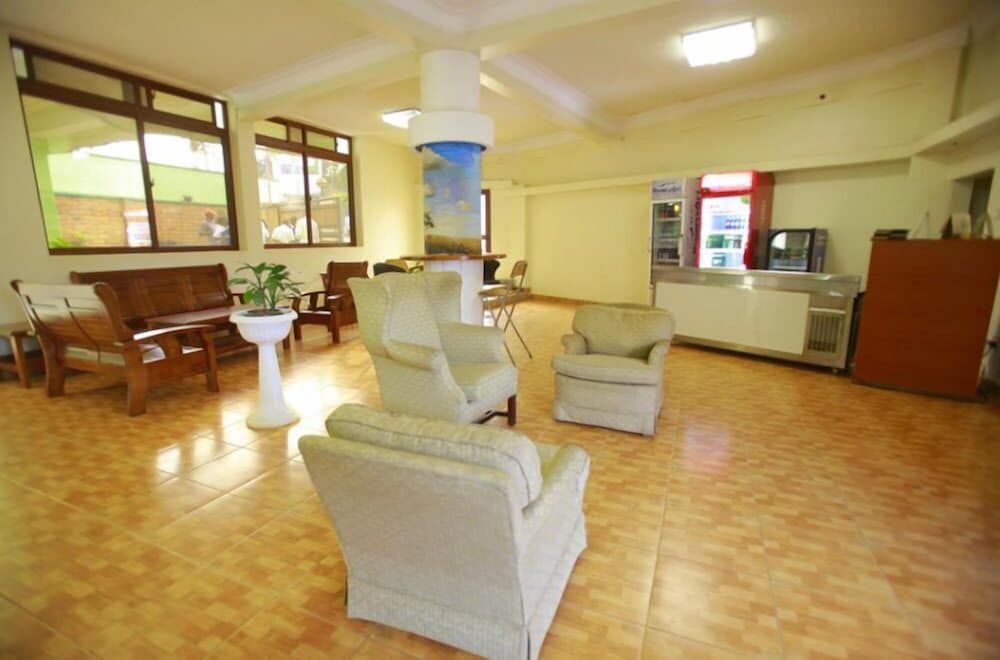 Shangri-la Hotel Muyenga 2