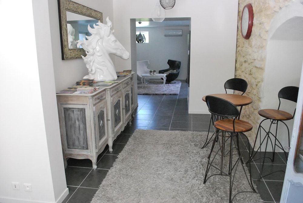 Bastide De La La Zardia Re 2