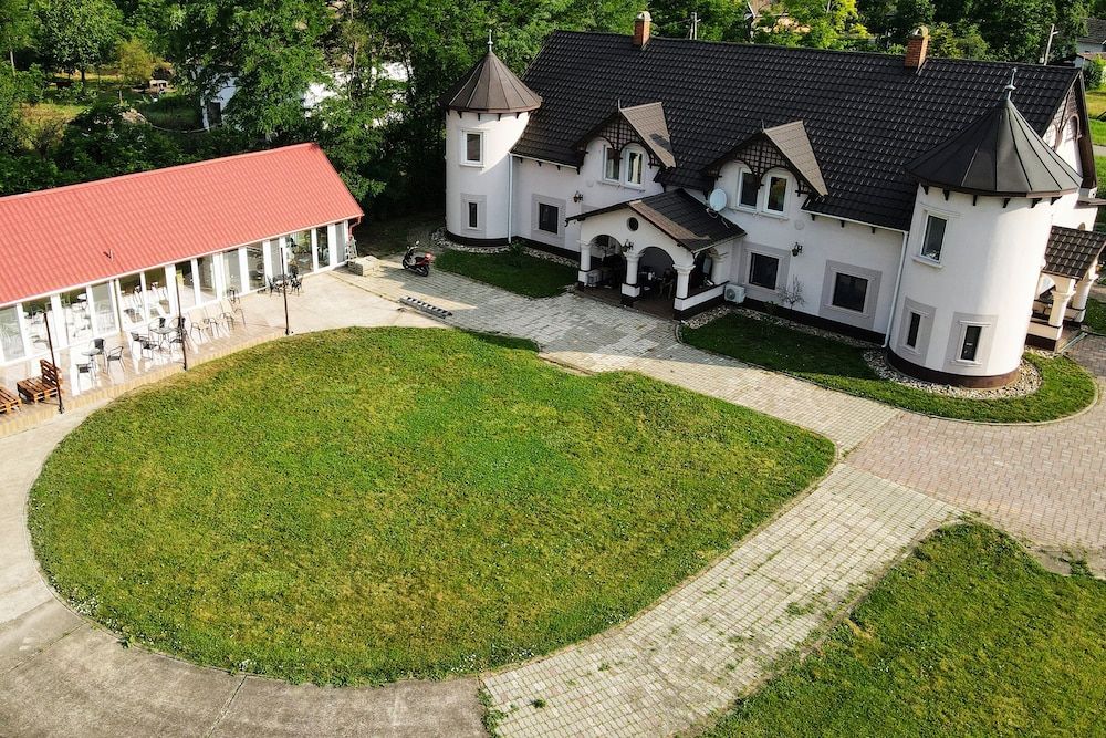 The Luxo Wine Museum & Hotel 4 estrelas em Kaba