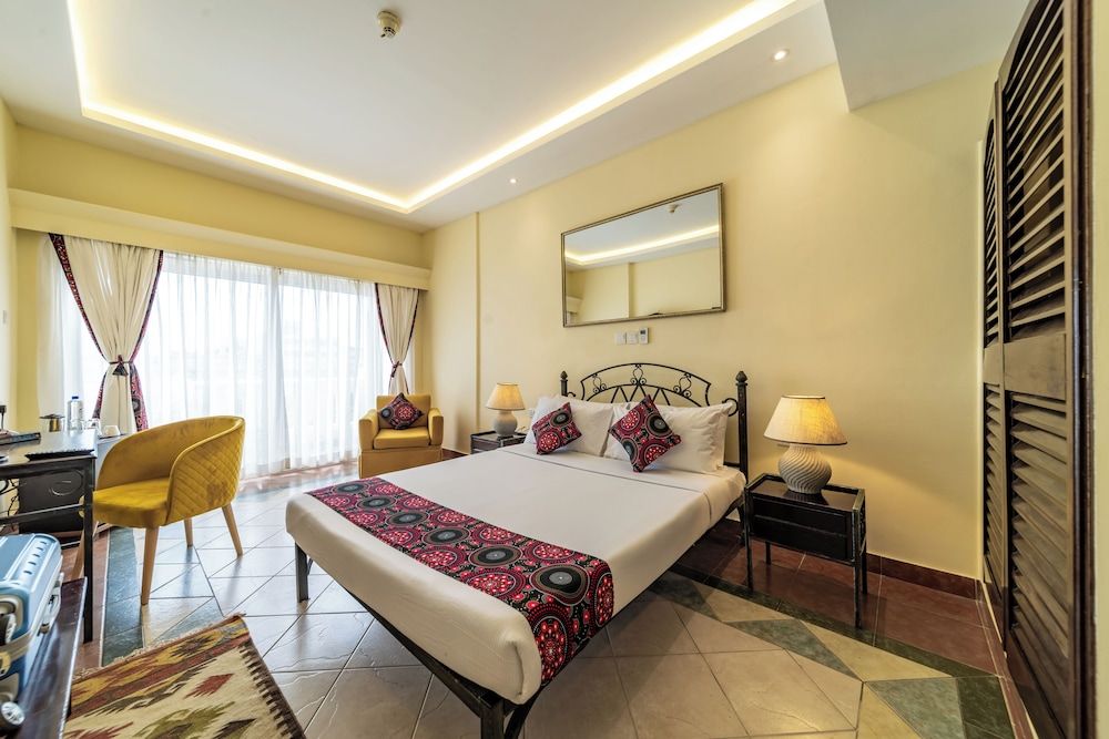 Sentrim Castle Royal Hotel 3