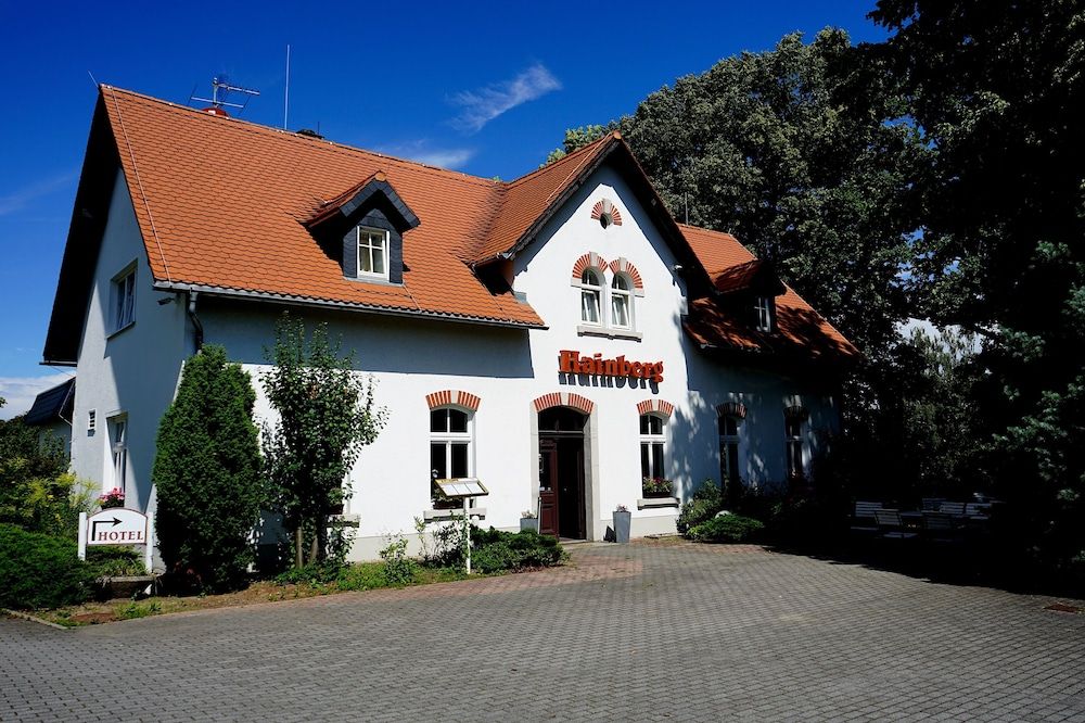 Hainberg Hotel -1 estrelas em Ebersbach