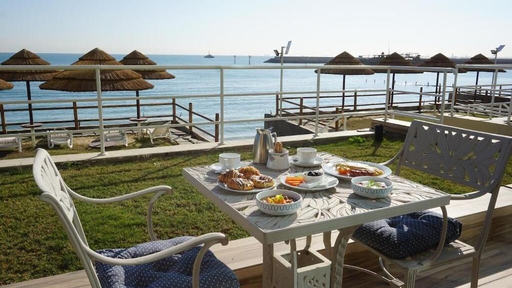 Al-kout Beach Hotel 1