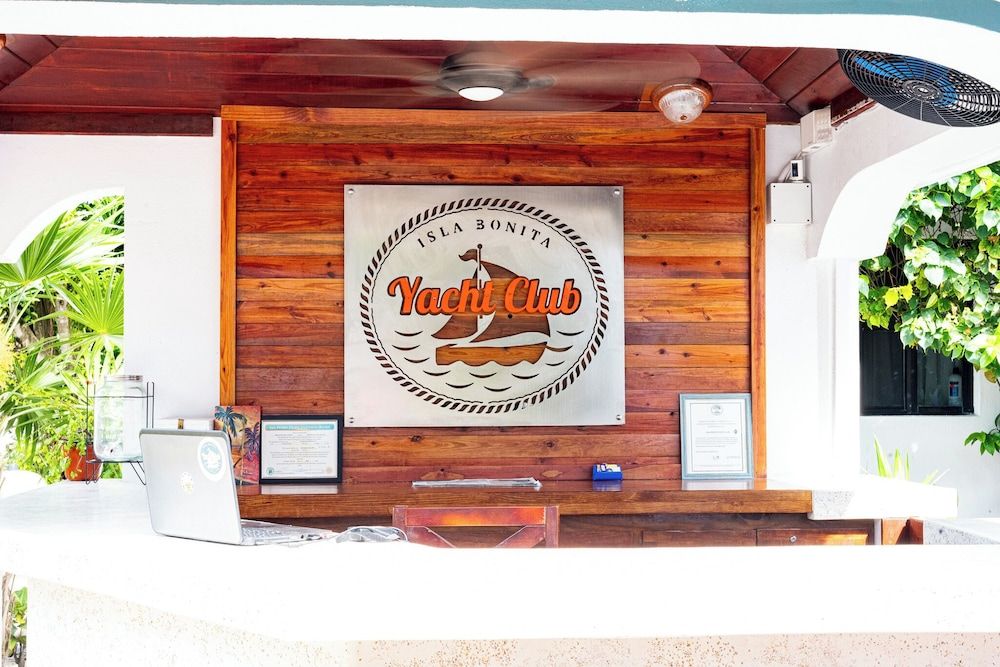 Isla Bonita Yacht Club 2