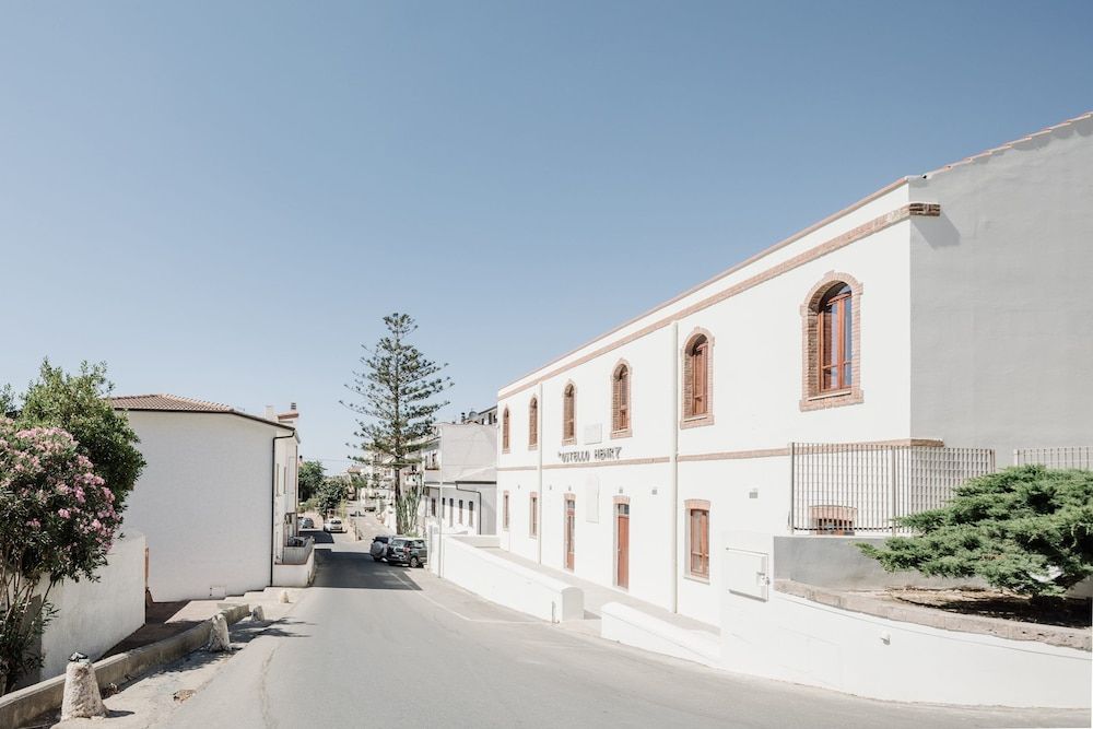 Ostello Henry -1 estrelas em Buggerru