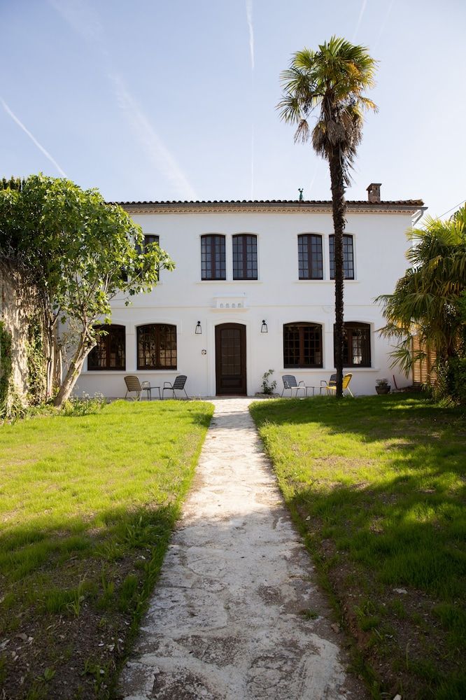 Maison Le Cama Lia Blanc -1 estrelas em Saint-Ciers-sur-Gironde