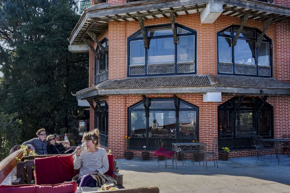 Peaceful Cottage & Cafe du Mont 2