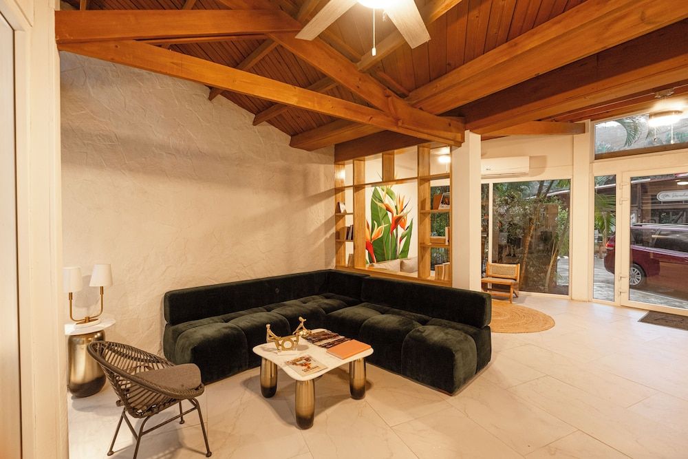 Paradise Beach Resort & Dive Center 2