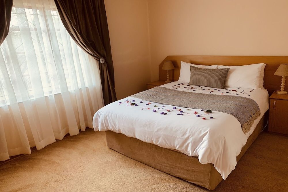 Khutsong Lodge -1 estrelas em Makhalanyane