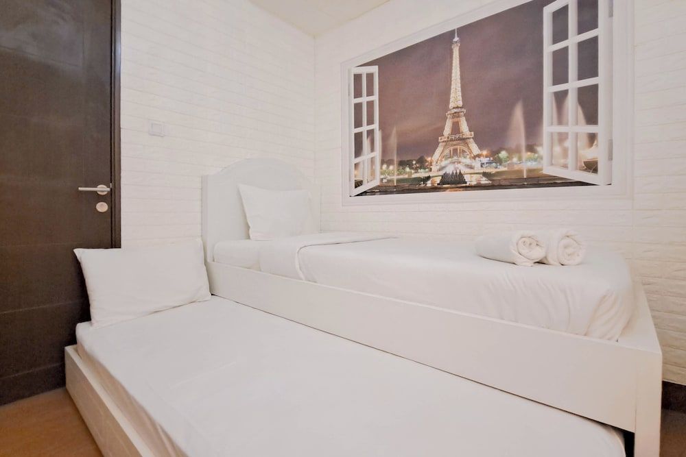 Modern And Comfy 2Br Apartment Mekarwangi Square Cibaduyut 2