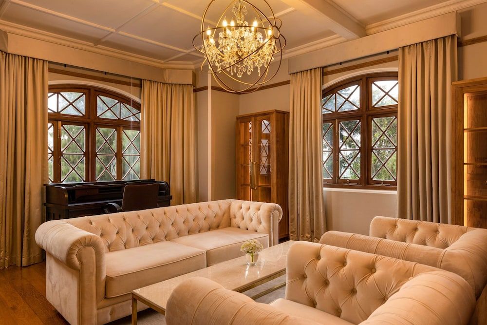 The Bellwood Manor 2