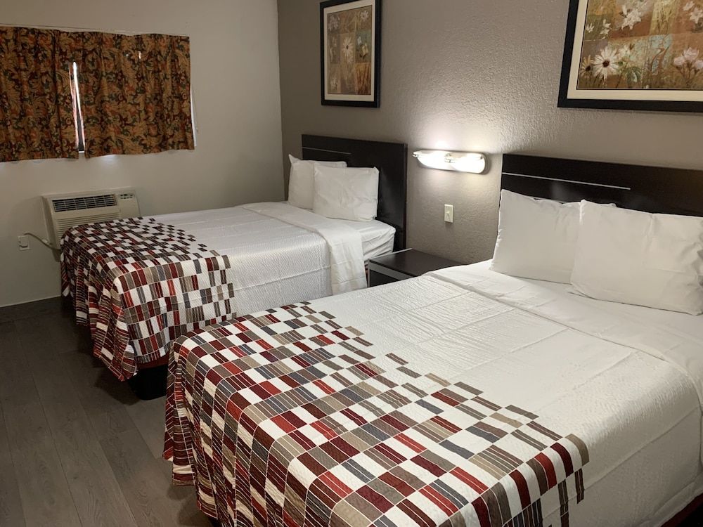 Red Roof Inn Copiague 3