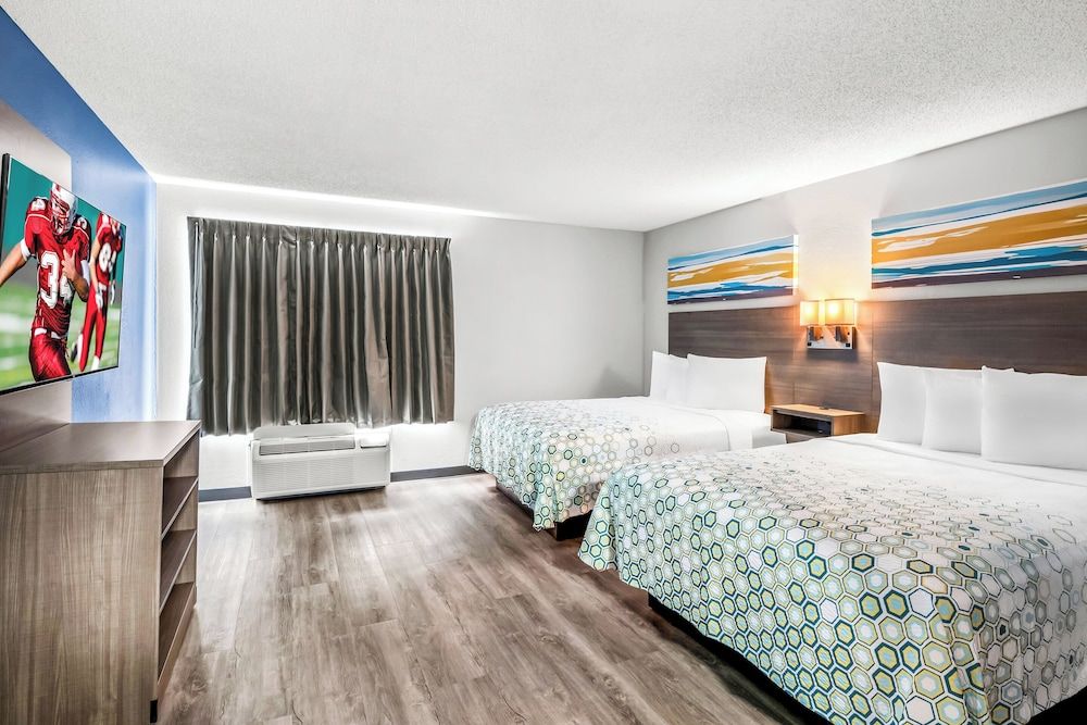 Hometowne Studios Southfield 3