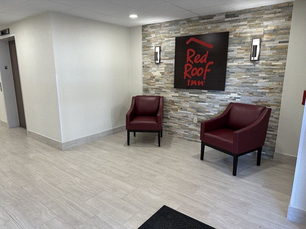 Red Roof Inn Charleston - Dunbar 2