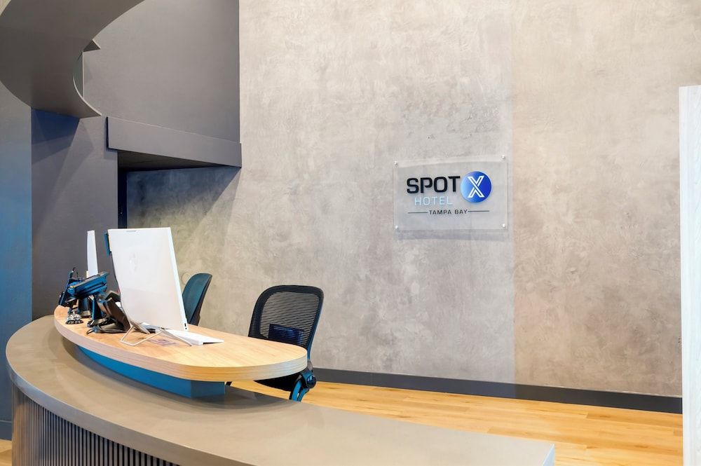 SPOT X Hotel Tampa - Wesley Chapel 3