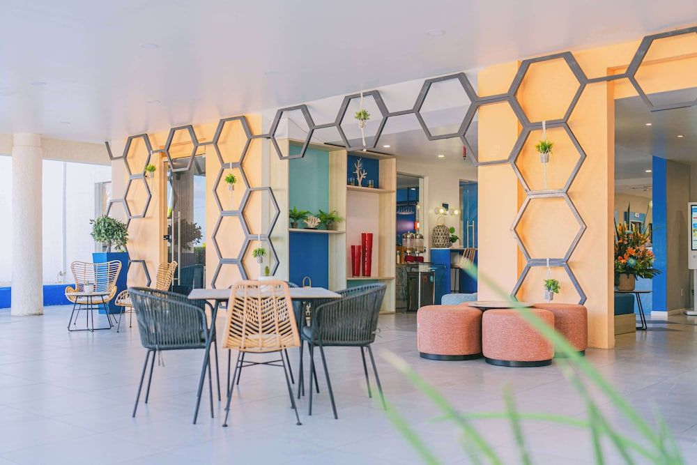 TRYP by Wyndham Aruba 2