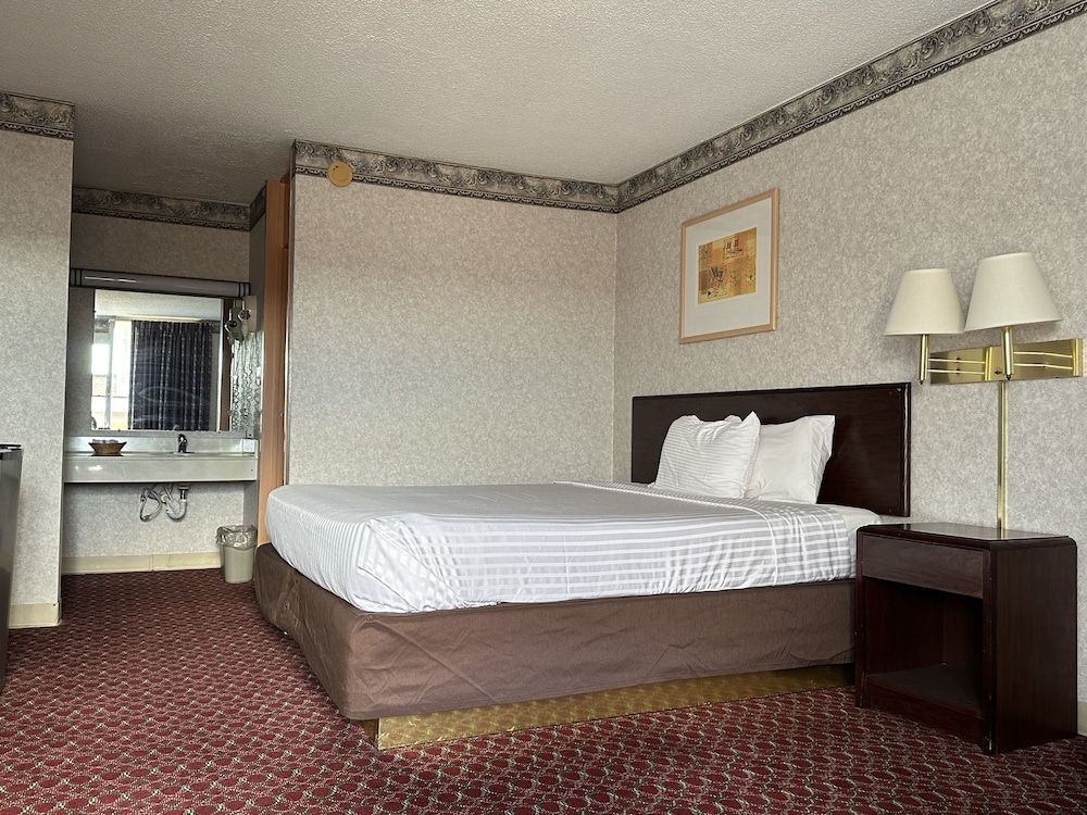 Rodeway Inn Dalton South 3