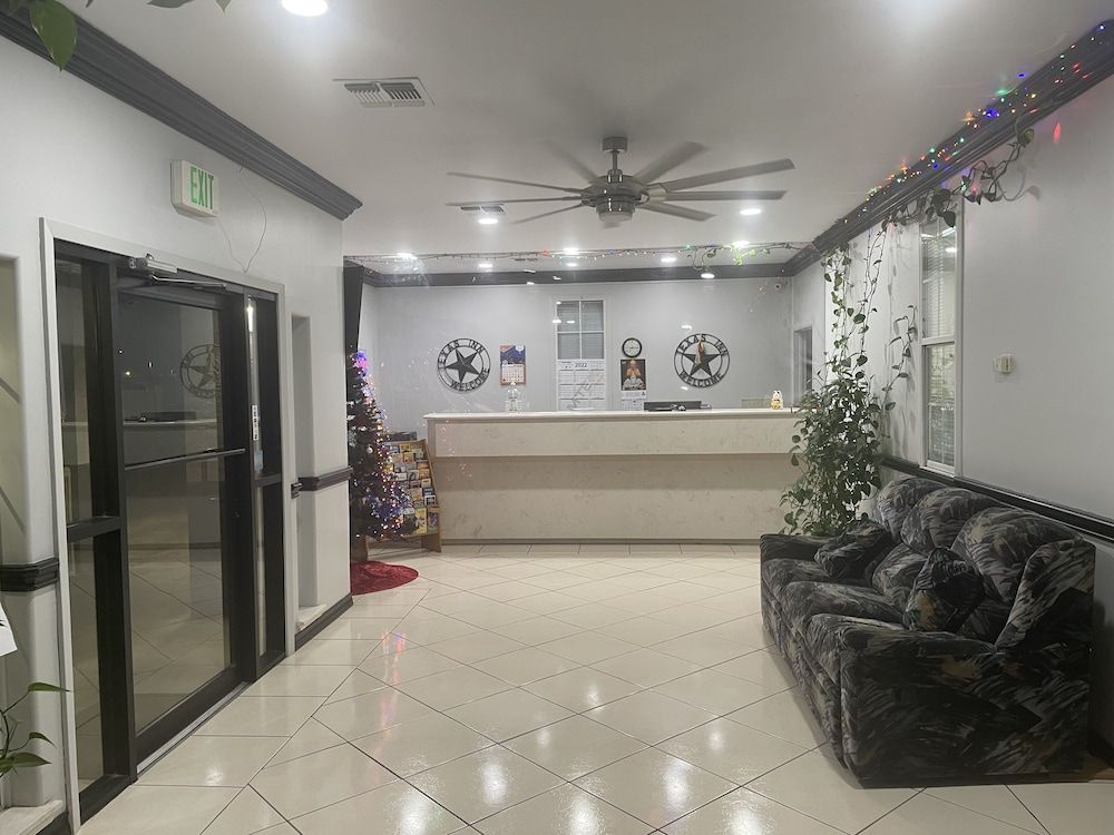 Texas Inn La Feria 2