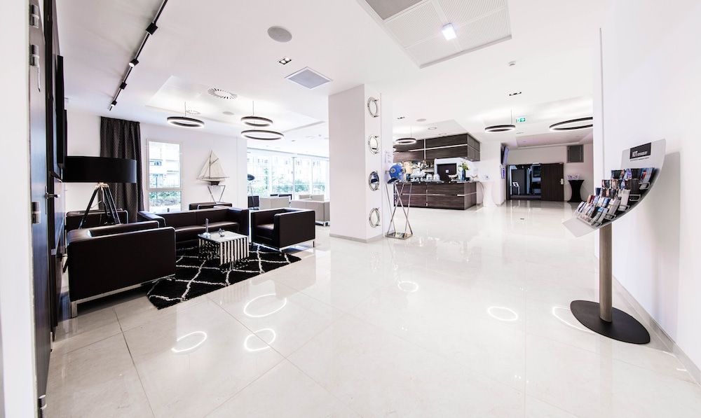 Westotel Tours - Val De Loire 3