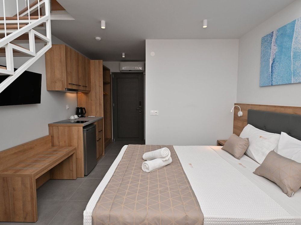 Maltepe Luxury Accommodation By Travelpro Services 3