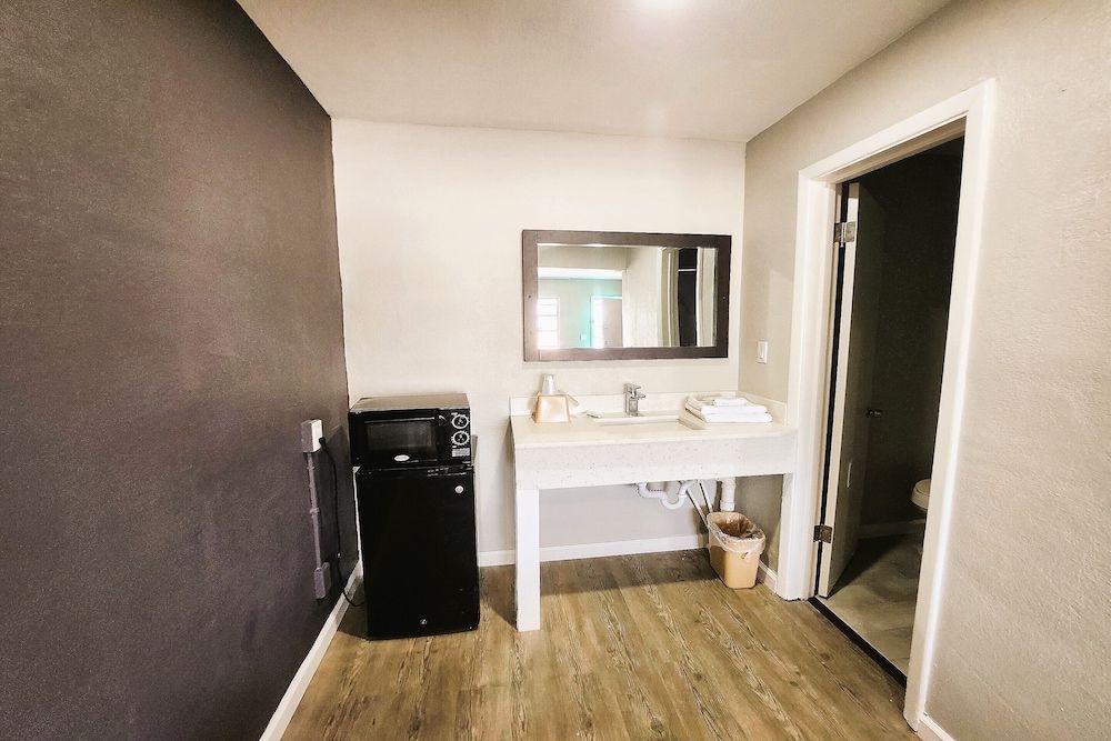 Travel Inn By Oyo, Hwy 80 - Jackson 3