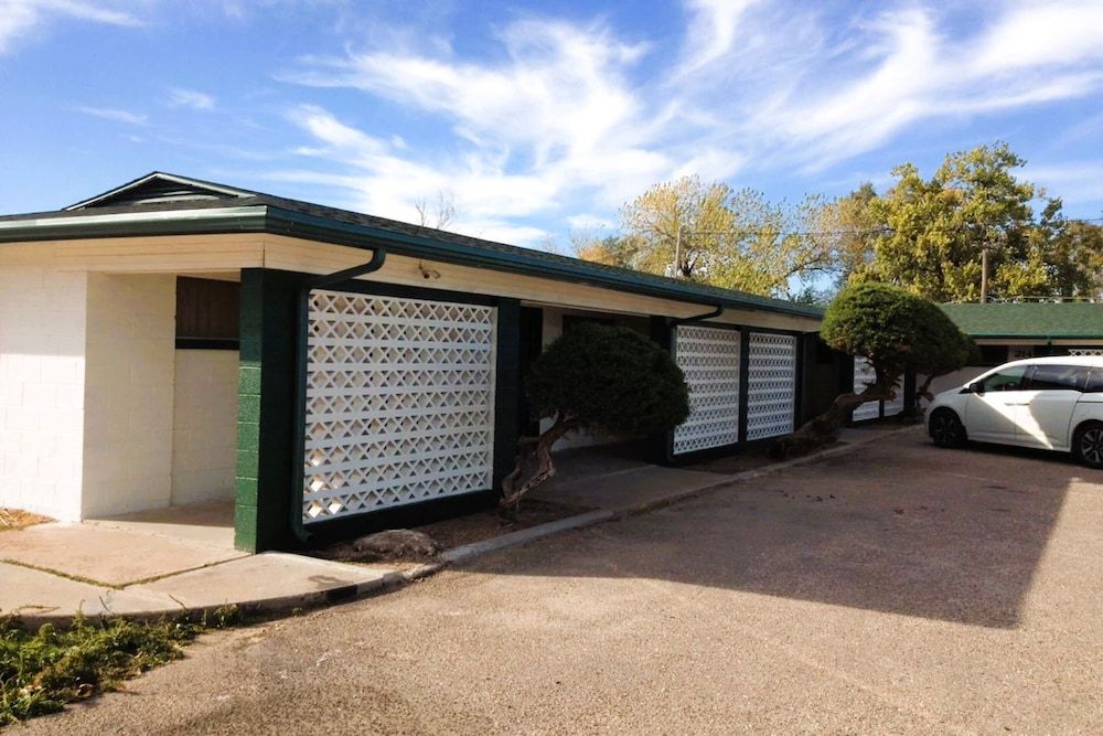 HomeTown Inn By OYO Lakin, KS 2