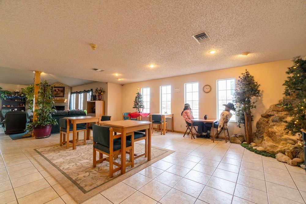 HomeTown Inn By OYO Texhoma, OK 2