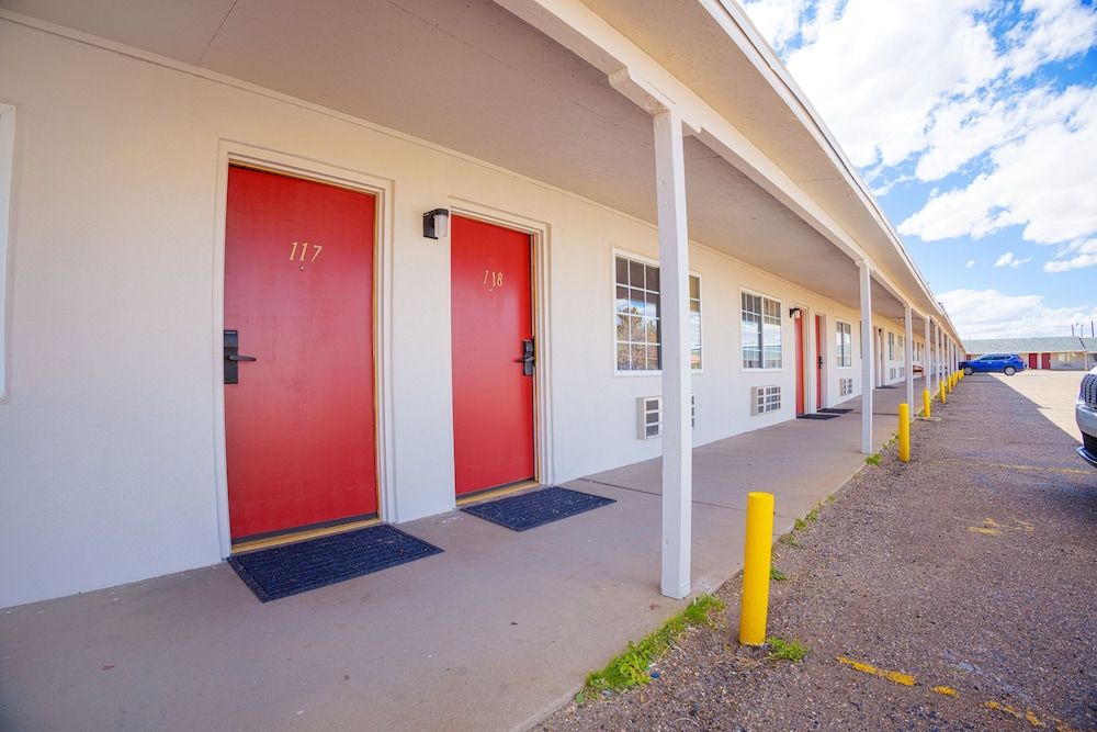 Holiday Motel Lordsburg I-10 3