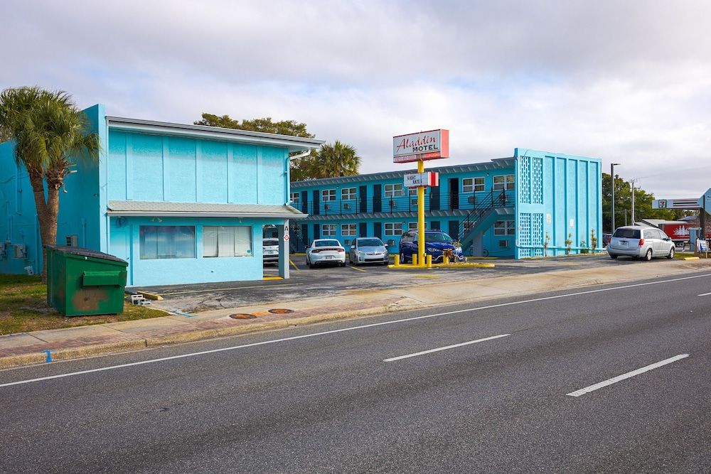 Aladdin Motel By OYO Merritt Island -1 estrelas em Merritt Island