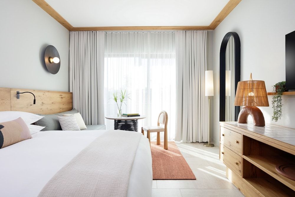 Indigo Grand Cayman 2