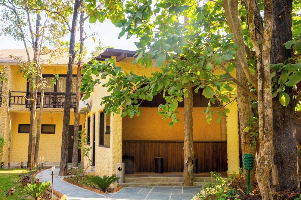 Citrus Prime Kanha Resort And Villas 3